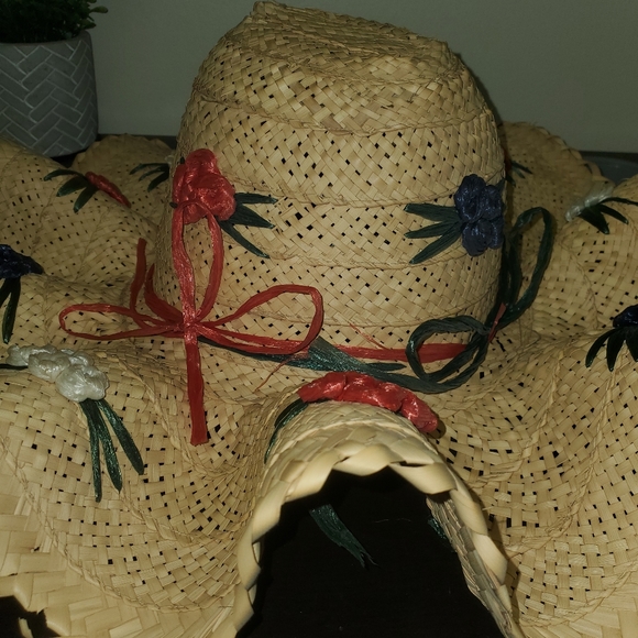 Sombrero - Picture 5 of 10